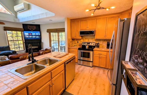 Chestnut Springs House | Updated! Sleeps 14 - Hot Tub, Games, Fireplace, Pet Friendly, Firepits & Grill