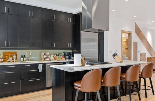 Shaw Villa | Upscale DC Row Home w/Private Parking & Fire Pit