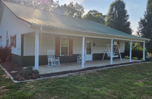Providence Cabin | VALLEY VIEW LODGE, A MODERN CABIN IN WESTERN KY