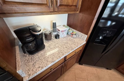 Mount Eden House | Van Buren Village, Hot Tub, Fire Pit, Hiking, Fishing, Historic