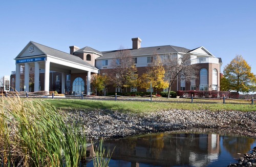 Mishawaka Hotel | Varsity Clubs of America South Bend by Diamond Resorts