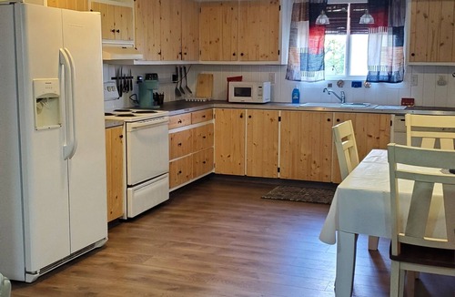 Deep Run Apartment | Very unique and cozy 1-bedroom apartment in the rear of home, located in Ayden .