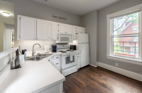 East Walnut HIlls House | Victorian for 30+ Guests, 5 Min to Downtown