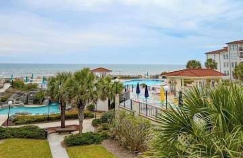 North Topsail Beach Condo | Villa Capriani 218B-Oceanfront with Pool-North Topsail Beach