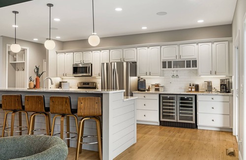 Fletcher House | Villa w/Mountain views, golf, hot tub - 20 min from Asheville. Pet friendly!