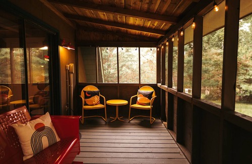 Fancy Gap Cabin | Vintage Vibes - Retro A-Frame Minutes to Blue Ridge Parkway/I-77 in Fancy Gap