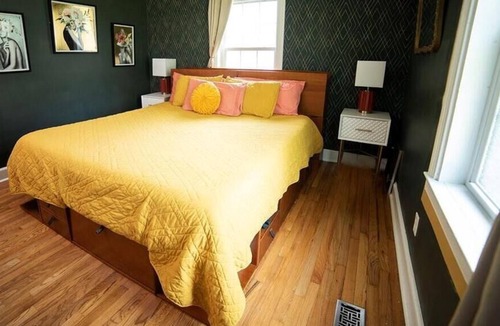 Old Irving Park House | Vrbo Property