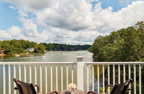 Irvington Hotel | Wake up to Waterfront Views + Private Balcony for Relaxation |Marina & Courtyard