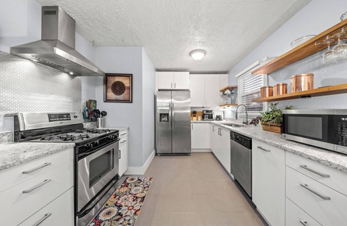 Asheville House | WALK-BIKE TO BILTMORE VILLAGE SHOPS & RESTAURANTS! 3 BR 1.5 BA w Granite, Hdwds