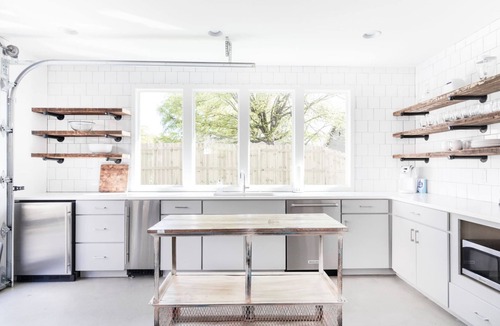 12 South House | Walk to 12 South + Firepit & Bright Gueshouse!
