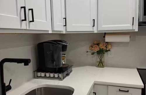 Downtown Condo | Walk to DPAC + Bulls - Chic Downtown Durham condo