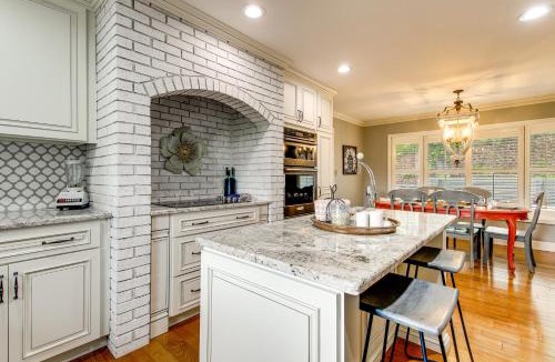 London House | Walk to Main St! 4-Acre Family Escape in London