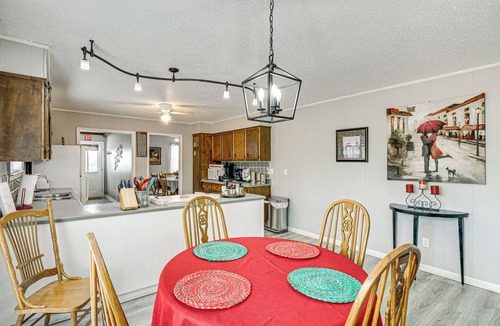 Gadsden House | Walk to Noccalula Falls: Peaceful Home w/Deck