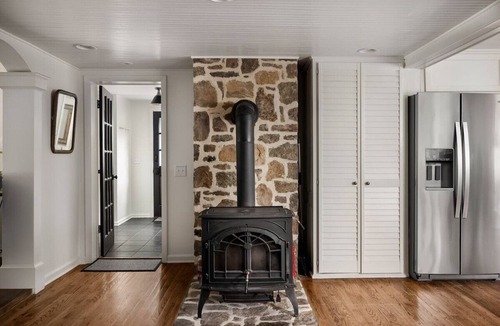 Haywood House | Walk to Old Rag | Hot Tub | Dog-Friendly Farmhouse