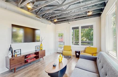 Northside House | Walkable Gem! Dtwn Chattanooga Base w/Balcony