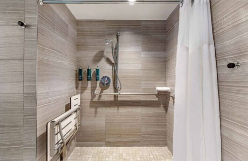 West End Hotel | Washington DC | Friends Capital Retreat | Gym + Downtown | 2BR