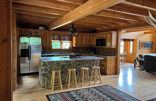 La Follette House | Water front log cabin and dock on Norris Lake, perfect for your family vacation!