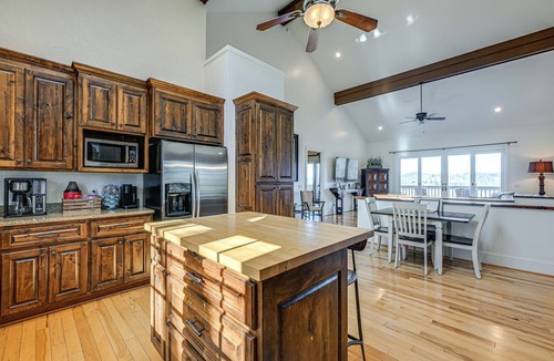 Cullowhee House | Water Views! Group-Friendly Lake Glenville Home