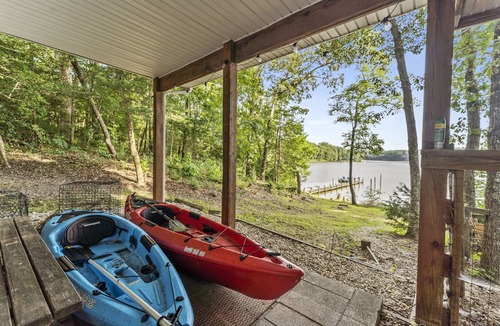 Heathsville House | Waterfront 3BR/3BA Getaway: Beach, Dock, Firepit! AMAZING Sweeping VIEWS!