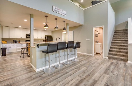 Nashport House | Waterfront Buckeye Lake Vacation Rental w/Hot Tub