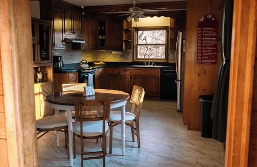 Lanexa House | Waterfront Cabin on 9 Acres with Private Dock
