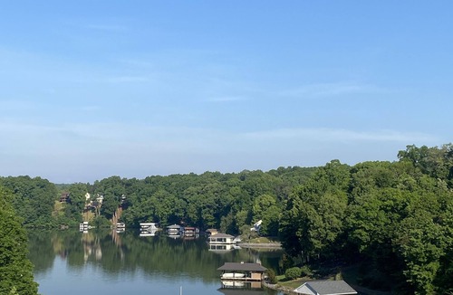 North Shore Condo | Waterfront Condo!