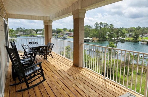 Foley Apartment | Waterfront Condo w Boat Dock & Fishing