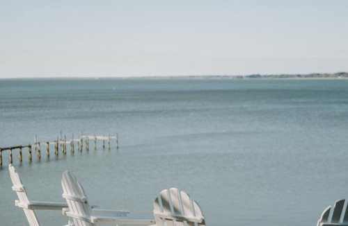 Dutton House | Waterfront Cottage Getaway Views, Kayaks, Fire Pit