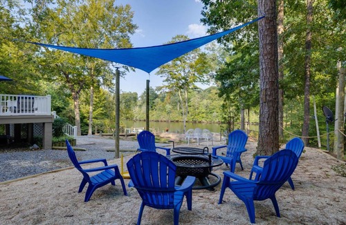 Pine Top House | Waterfront Hartfield Vacation Rental w/Dock!