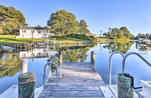 Weems House | Waterfront Home in Quiet Cove: Kayaks On-Site