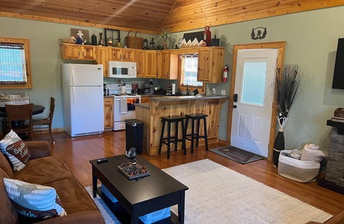 Clarkson House | Waterfront Home on Nolin Lake Near Mammoth Cave - Dogs OK!