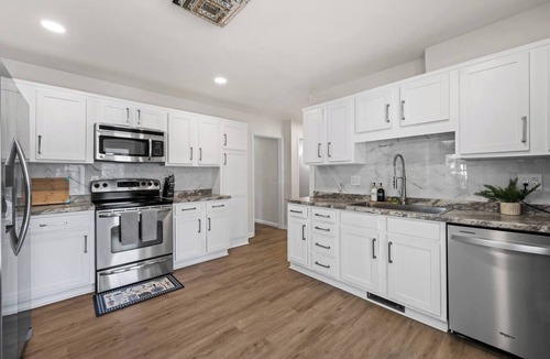 Royal Pines House | Waterfront, Hot Tub, Barrel Sauna, Theater, GameRm