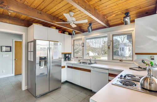 Irvington House | Waterfront, Private Beach, & Dock in Irvington