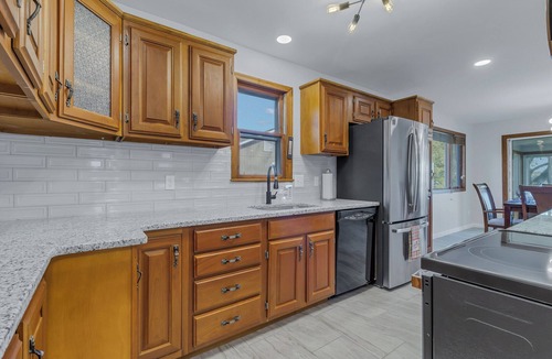Mount Holly House | Waterfront Reset: Views, Games, Boats & Total Calm