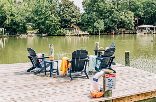 Deltaville House | Waterfront retreat on Sturgeon Creek/Kayaks & Hot tub