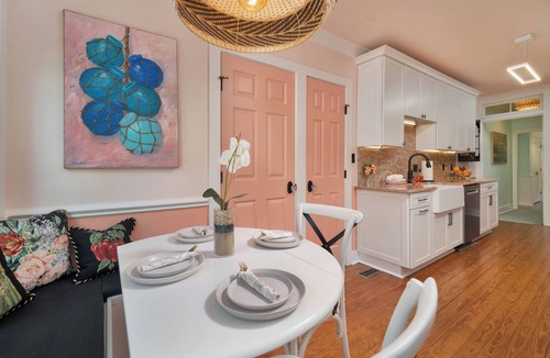 Morehead City Condo | Waterfront walks to downtown Beaufort! Wild horses, Global boats, Luxury sunsets