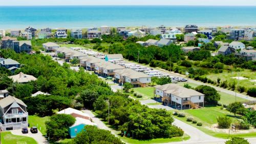 Waves Apartment | Watermen's Cabana 2B - 2-Bed, 1-Bath - Walk To BEACH Access & PET Friendly!