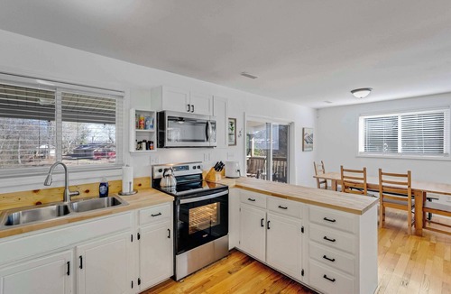 Spring City House | Watts Barr Waterfront Retreat!