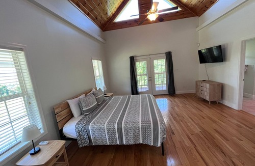 Wears Valley House | Wears Valley Farmhouse with Wonderful Views, hot tub and firepit