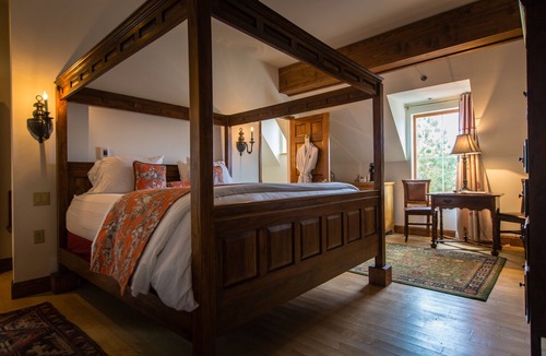 Williamsburg Hotel | Wedmore Place