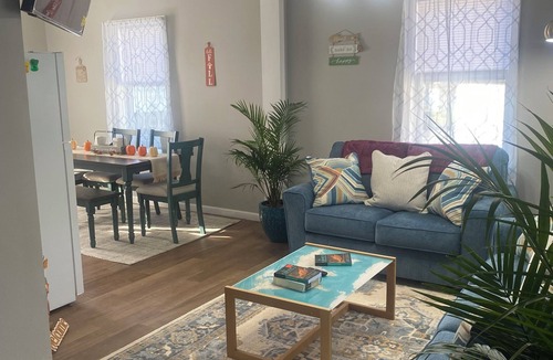 Lockbridge Apartment | Welcome to Around The World! Charming 2-Bedroom in Meadow Bridge!