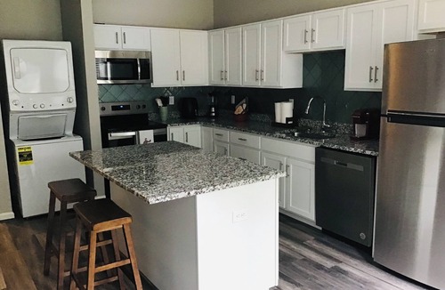 Shelby Park House | Welcome to Papas Place! Cozy bungalow located 3 miles from Churchill Downs!