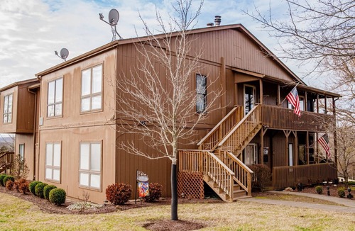 Sloans Valley Condo | Welcome to Paradise by the Pool – Your Condo Getaway
