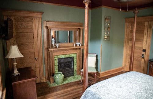 Sutton Bed & Breakfast | Welcome to the historic Elk River Hotel & Cafe! Located riverfront on the beautiful Elk River, and just 2 miles from I-79, you are moments away from all that the Sutton area has to offer. Guest in town to enjoy the gorgeous outdoor scenery and recrea