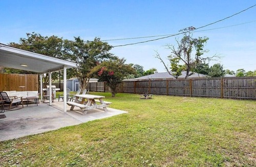 Silver Lake House | Welcoming 4-bedroom house central Wilmington, close to 2 beaches, UNCW, downtown