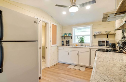 Flat Hollow Marina House | Welcoming Speedwell Retreat w/ Lake Views!