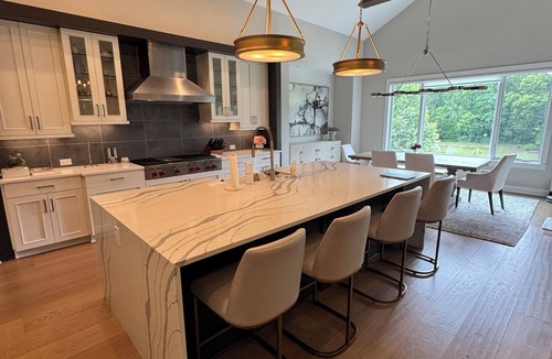 Carmel House | Westfield 6BR Estate -Sauna, Saltwater Pool, Hot Tub, Gym Near Chatham Hills GC