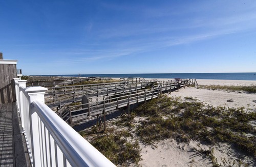 West Hampton Dunes House | Westhampton Beach Oceanfront, 4 Bedrooms, Pool. Super Clean. Relax and Chill.