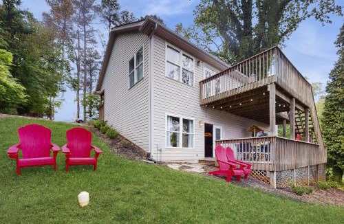 Moneta House | Wet Feet Retreat - Beautiful lake house with incredible views and dock