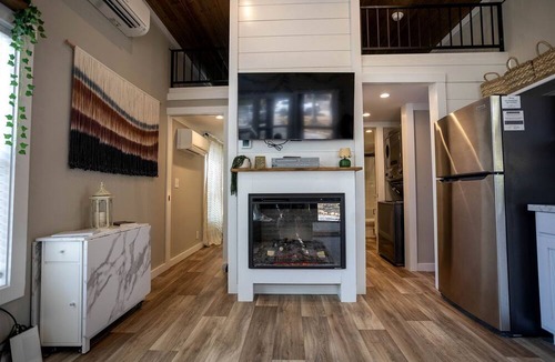 Tracy City Cabin | Whimsical Mountain Tiny House with Hot Tub near South Cumberland State Park Tennessee